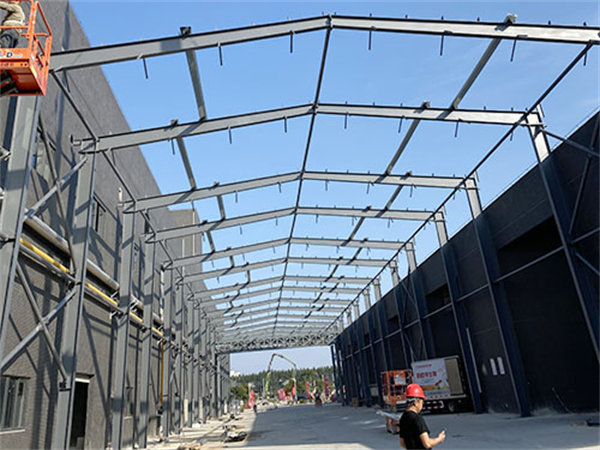 球形網(wǎng)架結構使用優(yōu)勢